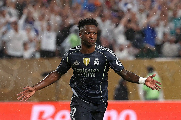 Vinicius san bằng thành tích 106 bàn của Gareth Bale tại Real Madrid