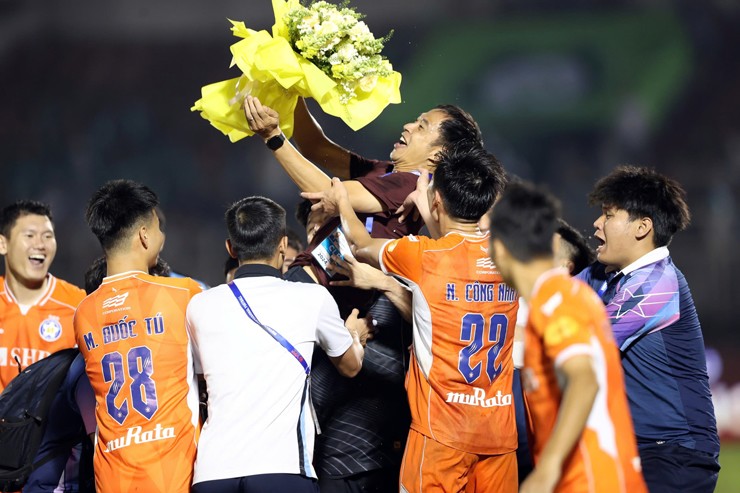 Trái ngược với nỗi buồn của Bình Phước là niềm vui vô bờ bến của Đà Nẵng