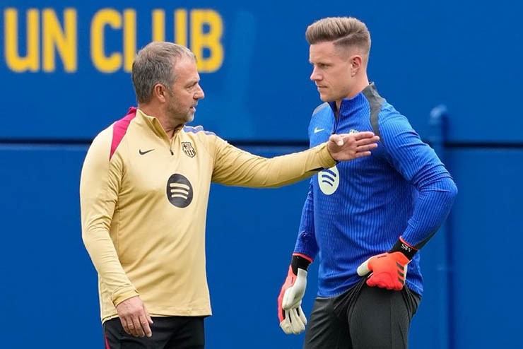 Thủ môn Ter Stegen đang bị Barca "đuổi khéo"