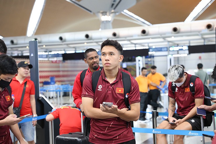 Trận thua này khiến ĐT Việt Nam gặp nhiều khó khăn trong việc giành vé dự Asian Cup 2027 bởi ở vòng loại này, chỉ có đội đầu bảng mới đi tiếp 