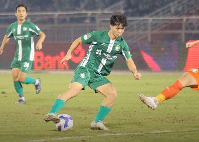 Bình Phước của Công Phượng vừa săn trượt vé lên V-League