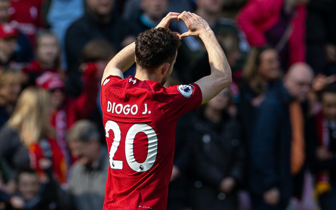 Liverpool sẽ bán nốt áo đấu của Diogo Jota và chuyển số tiền thu được cho gia đình anh