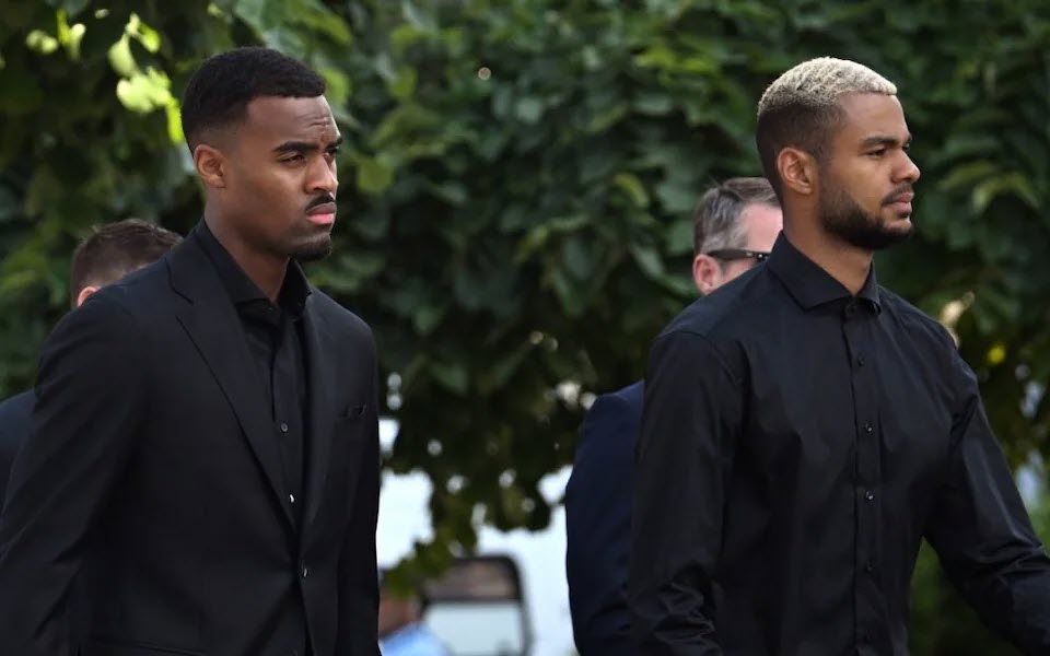 Tang lễ của Diogo Jota: Neves & Cancelo bay vội từ Mỹ để nhìn bạn thân lần cuối - 18