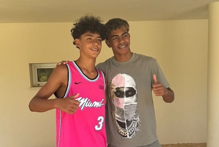 Ronaldo Jr gây sốc khi tuyên bố Yamal giỏi hơn cha mình