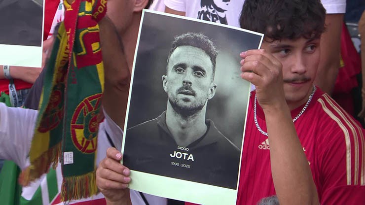 Thế giới bóng đá tưởng niệm Diogo Jota và em trai