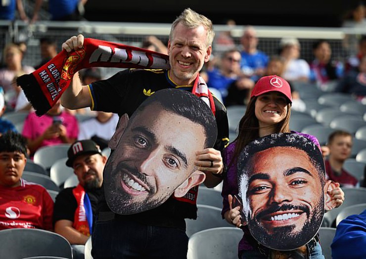 Trực tiếp bóng đá MU - Bournemouth: Fan đổ về sân Soldier Field cổ vũ "Quỷ đỏ" - 3