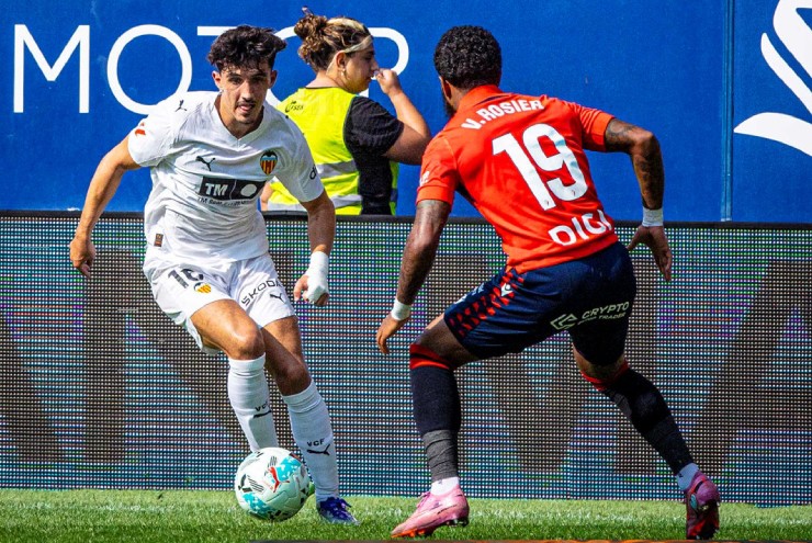 Valencia gặp khó trước Osasuna