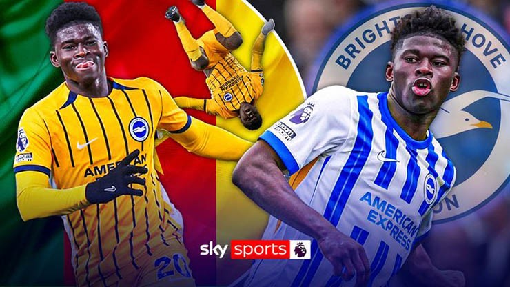 Baleba được hai ông lớn thành Manchester theo đuổi