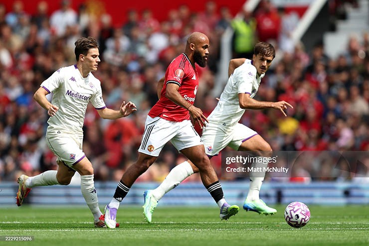 MU so tài Fiorentina: "Bom tấn" Mbeumo - Matheus Cunha thi đấu ra sao? - 9