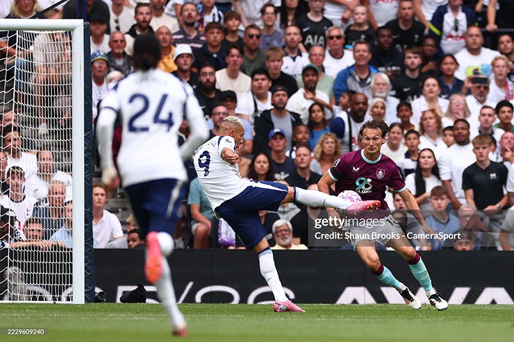 Richarlison trở lại mùa giải mới cùng sự&nbsp;hiệu quả, lạnh lùng và đầy cảm hứng.