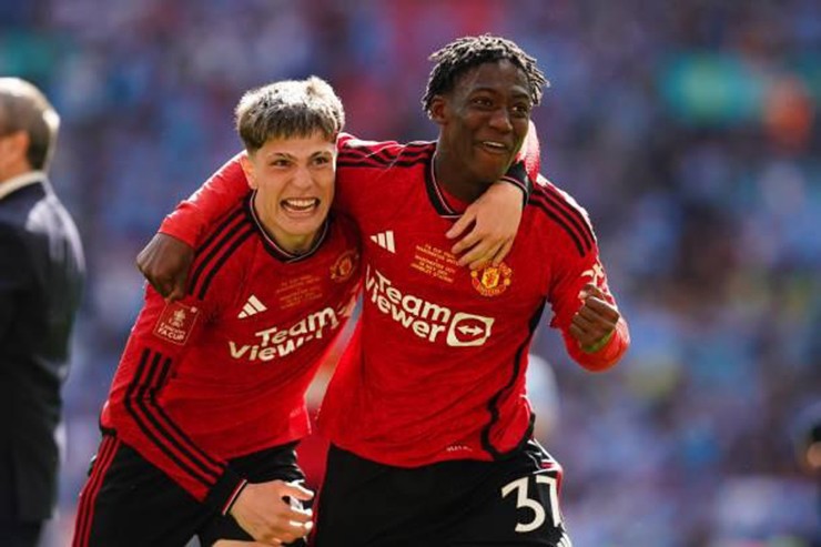 Man United chuẩn bị đánh mất truyền thống kéo dài 8 thập kỷ?