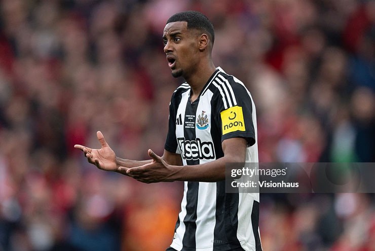 Isak được MU quan tâm bất chấp Newcastle hét giá cao