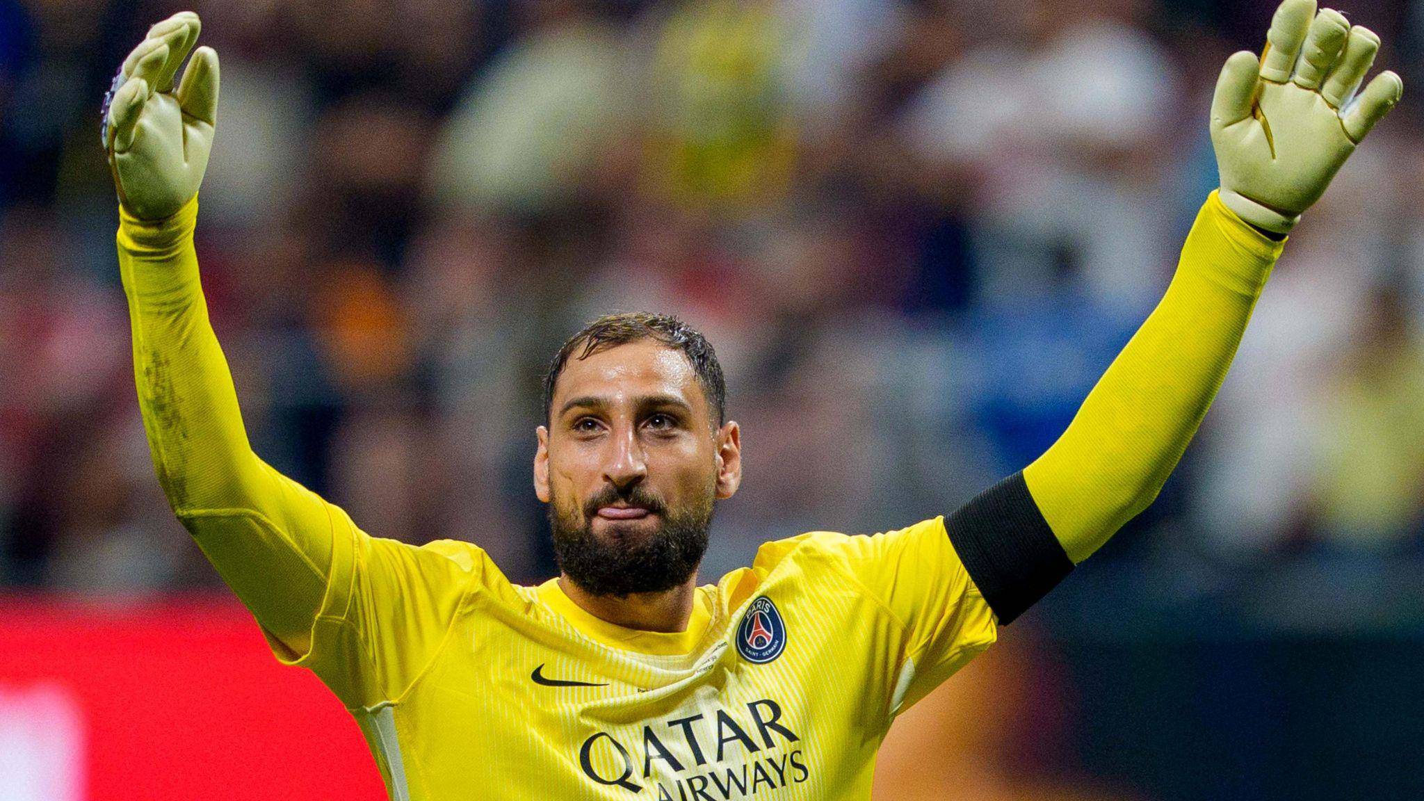 Donnarumma là canh bạc của Man City.