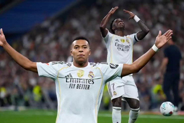 Vinicius bị Mbappe bỏ xa