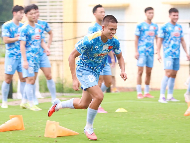 Cầu thủ Việt kiều Trần Thành Trung hòa nhập nhanh ở U23 Việt Nam.