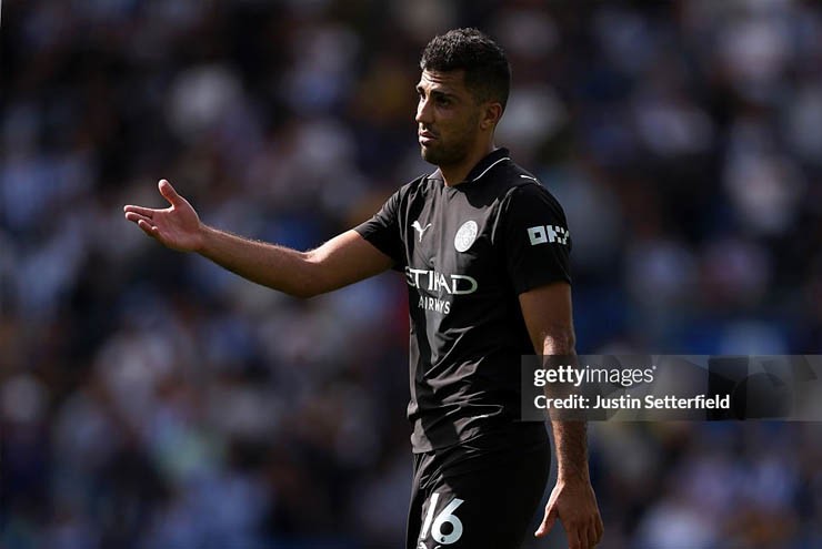 Rodri đá cả trận nhưng không thể giúp Man City ngược dòng