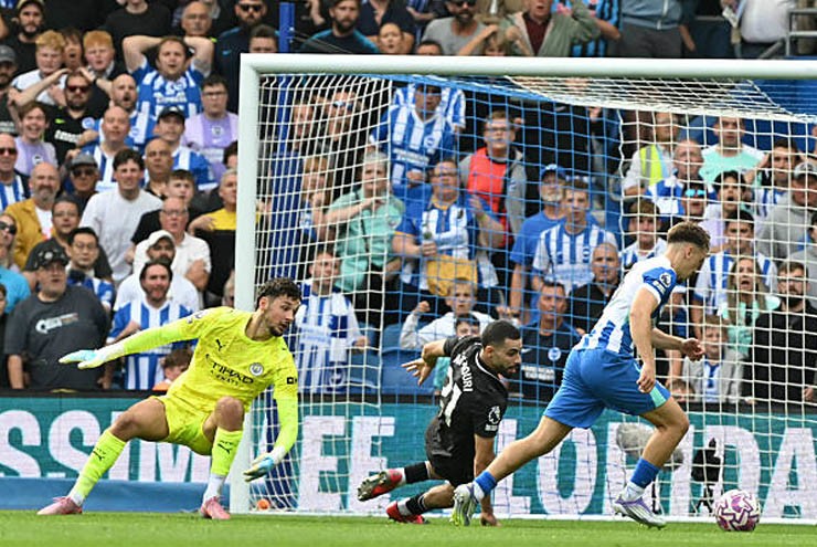 Vị trí của Ait-Nouri thường xuyên bị Brighton khai thác