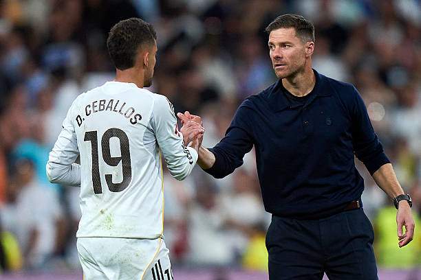 Xabi Alonso đã thay người kịp thời trước Mallorca sau khi đối thủ 2 lần suýt gỡ hòa thành công
