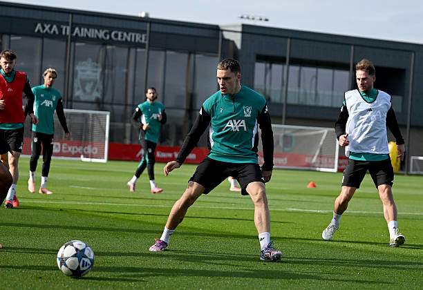 Liverpool nếm mùi thất bại lần đầu ở Premier League và đối mặt nhiều câu hỏi về phong độ