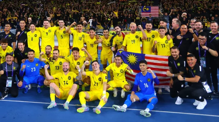 HLV Cklamovski từng kết luận scandal nhập tịch cầu thủ lên đội tuyển Malaysia vừa bị FIFA trừng phạt do lỗi của FAM. Ảnh: CCT.