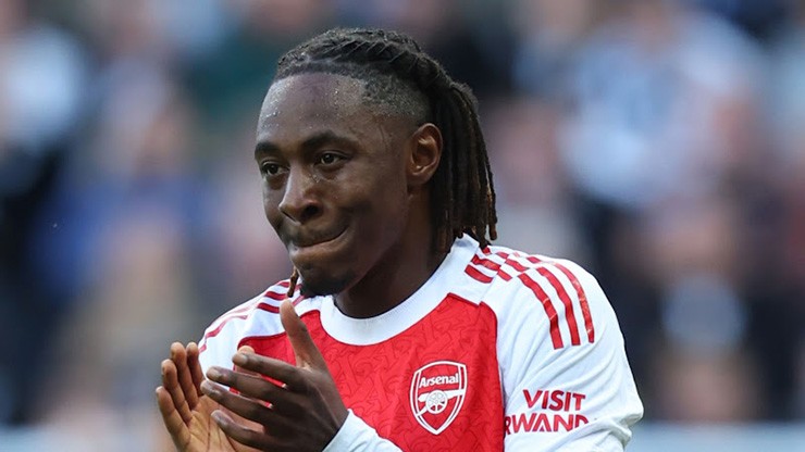 Eze cần thêm thời gian để hòa nhịp cùng hàng công Arsenal.