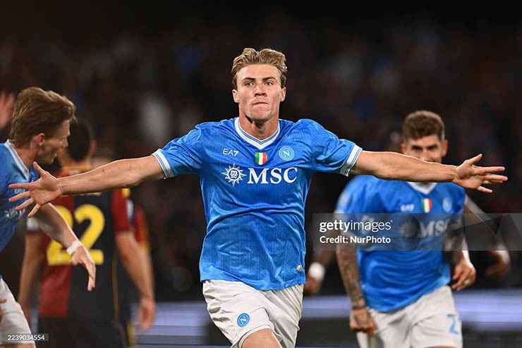 Hojlund tỏa sáng giúp Napoli hạ Genoa