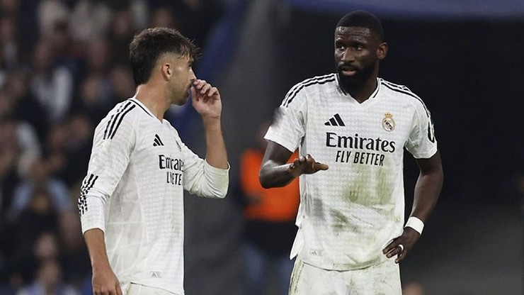 Cả 3 đều không đạt được yêu cầu mà HLV Xabi Alonso mong muốn
