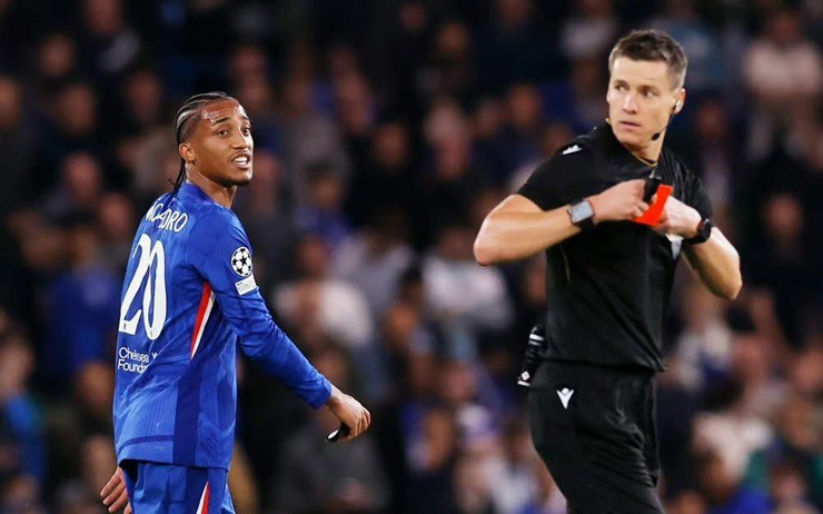Tuần trăng mật của Pedro với Chelsea đã chấm dứt.