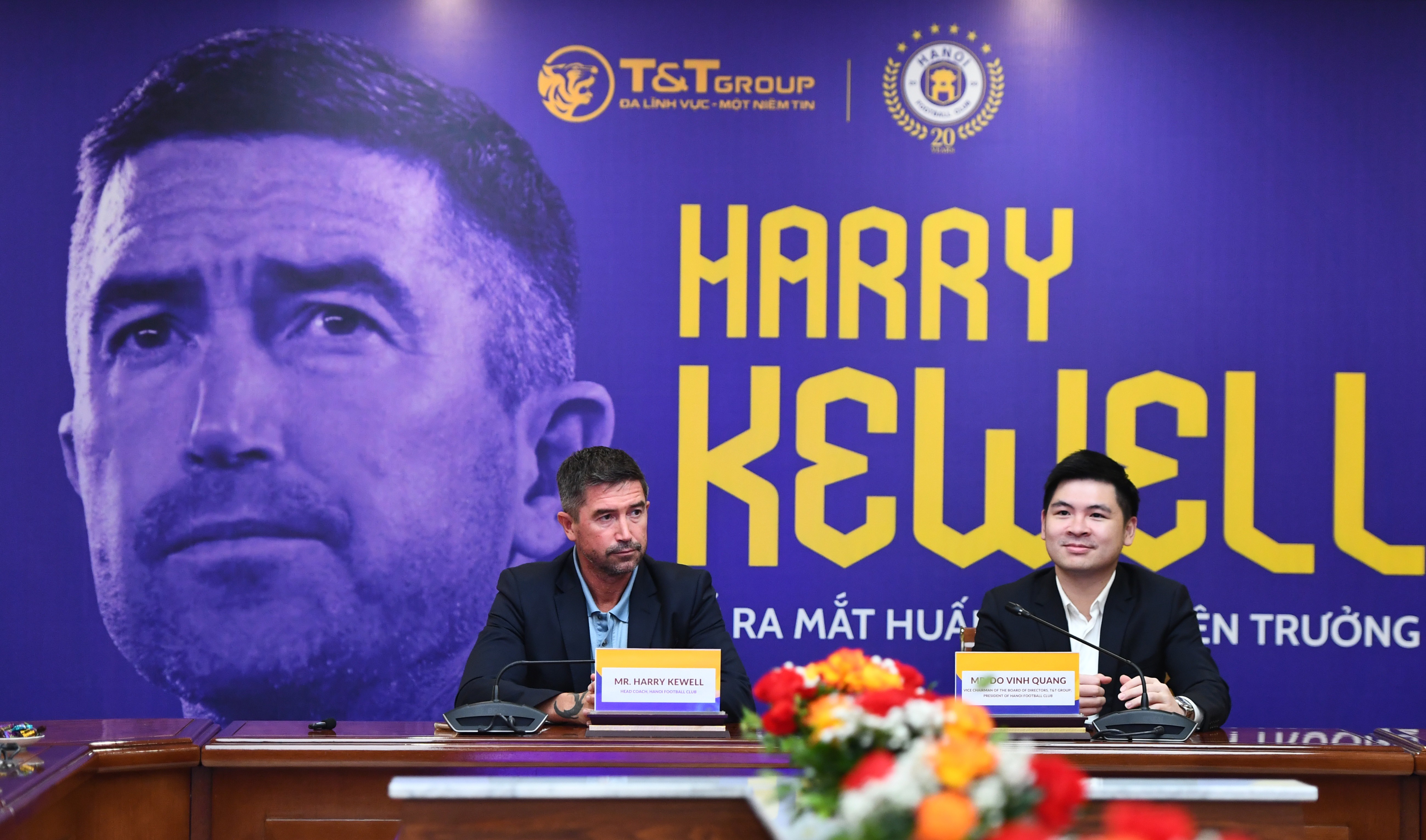 Tân HLV Hà Nội FC Harry Kewell nói gì về việc chơi bóng như Man City hay Liverpool? - 2