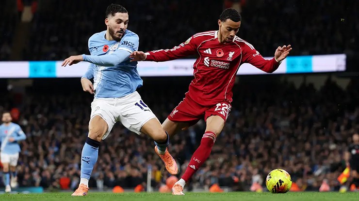 Hàng công 200 triệu bảng của Liverpool đang "tắt điện"