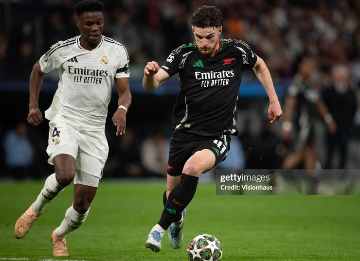 Real đang rất muốn có sự phục vụ của Declan Rice
