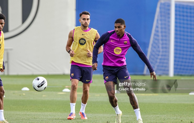 Szczesny đánh giá cao về tài năng của Rashford