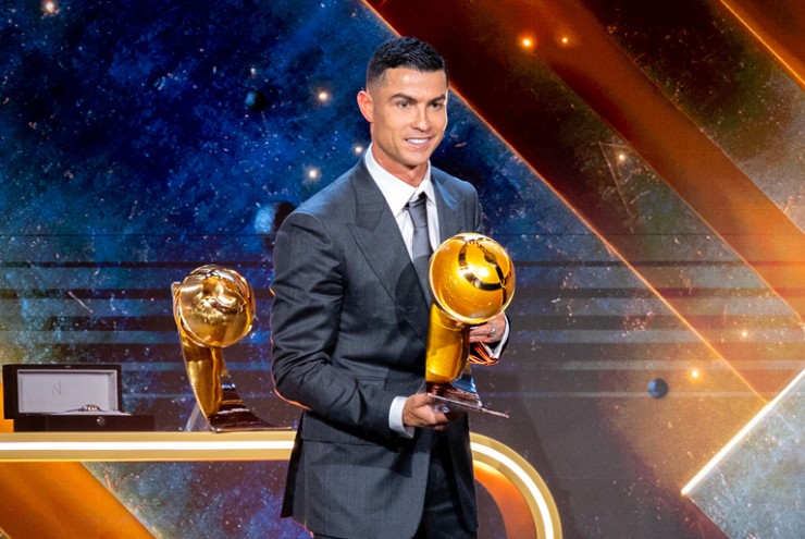 Ronaldo có lần thứ ba liên tiếp nhận giải tại Globe Soccer Award