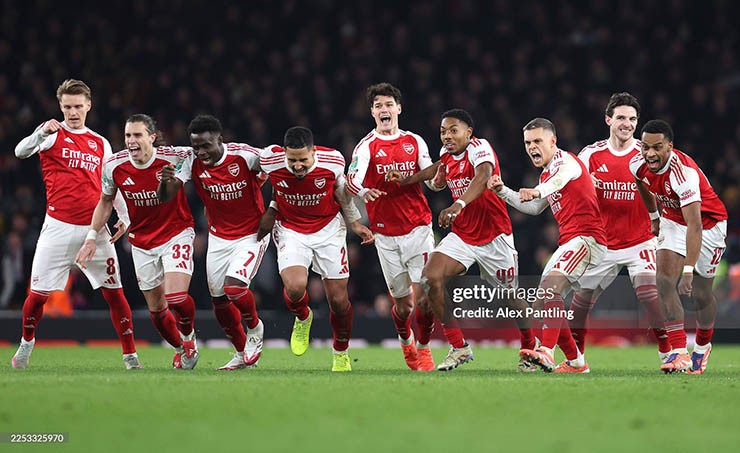 Arsenal hạ Crystal Palace trong loạt luân lưu