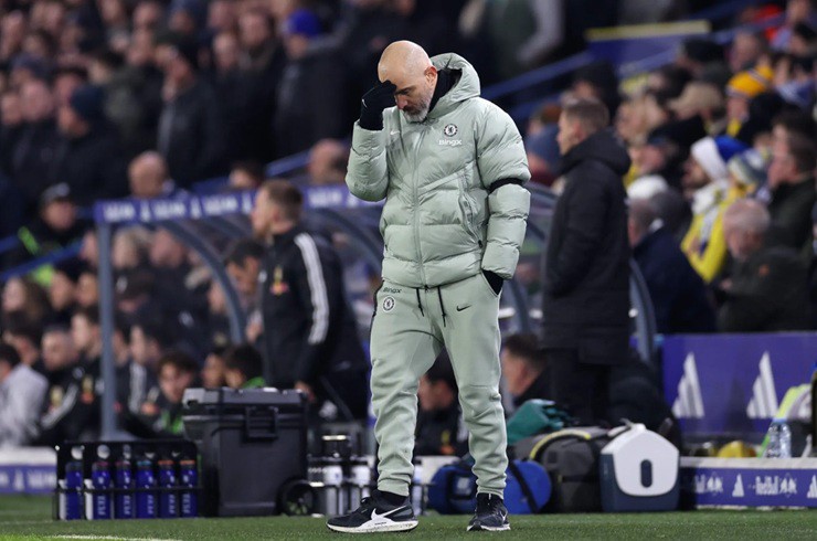Trận thua sốc&nbsp;Leeds United giáng đòn mạnh vào tham vọng vô địch của Chelsea