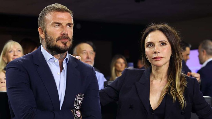 Cruz Beckham phủ nhận tin bố mẹ hủy theo dõi Brooklyn