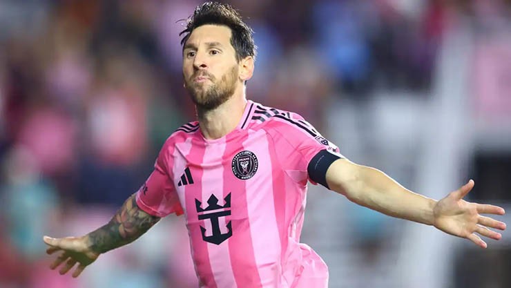 Messi tạo ra hàng loạt kỷ lục