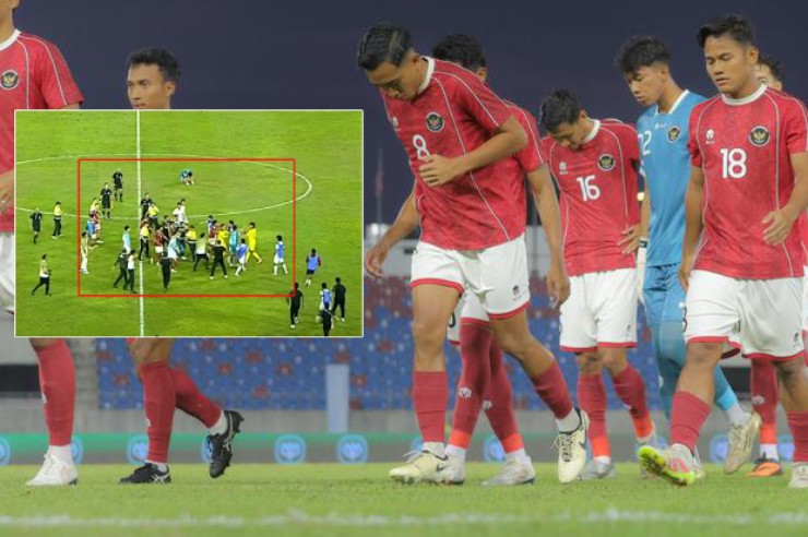 Các cầu thủ Indonesia thất vọng sau khi bị loại sớm ở SEA Games