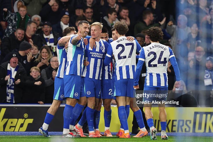 Brighton khởi đầu trận đấu&nbsp;như mơ
