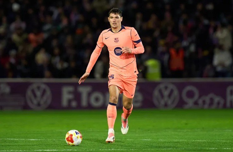Barcelona cân nhắc gia hạn hợp đồng&nbsp;với Christensen dù anh&nbsp;chấn thương liên miên