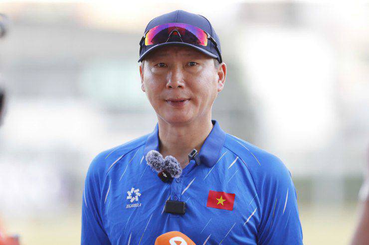 Sẽ là 3 chung kết toàn thắng cho HLV Kim Sang Sik chỉ sau 1 năm với bóng đá Việt Nam?