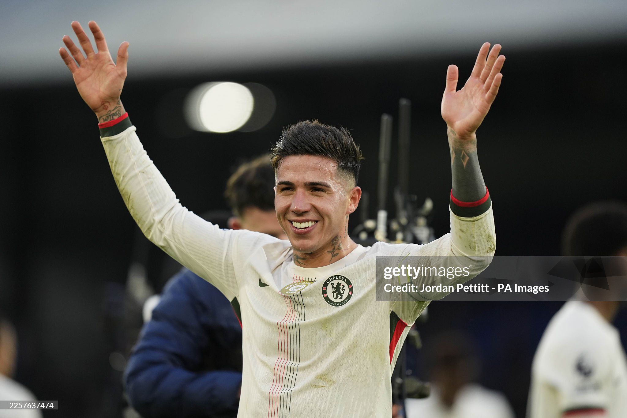Chelsea có được 3 điểm và giữ vị trí thứ 5 trên bảng xếp hạng