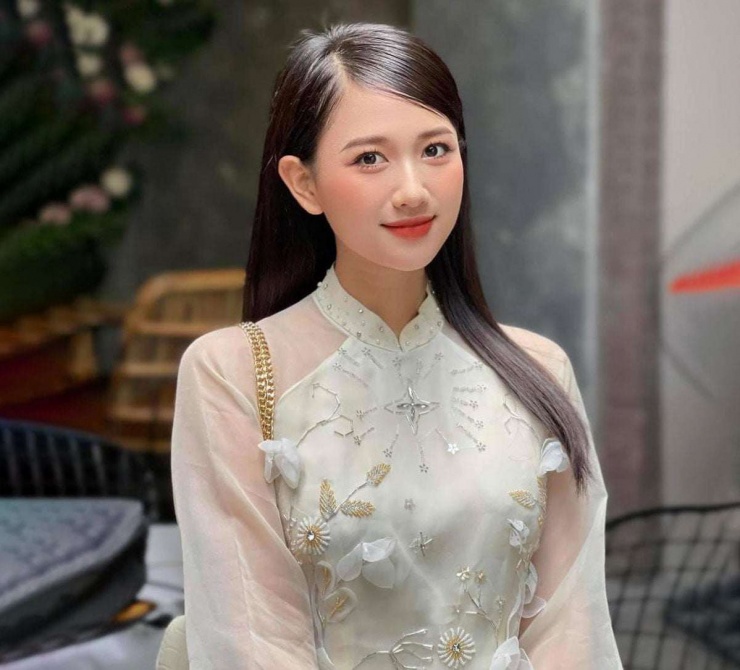 Bạn gái tiền vệ Trần Minh Vương: Là người mẫu nổi tiếng, nhan sắc "chim sa cá lặn" - 2