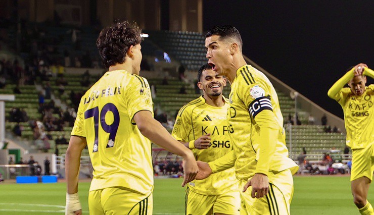 Ronaldo&nbsp;và Felix đóng vai trò trung tâm trong chiến thắng&nbsp;áp đảo của Al Nassr