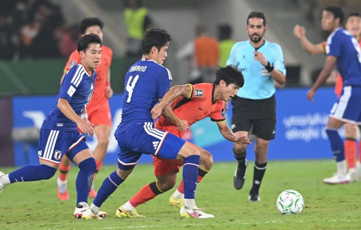 U23 Trung Quốc gần như không thể phản kháng trước U23 Nhật Bản