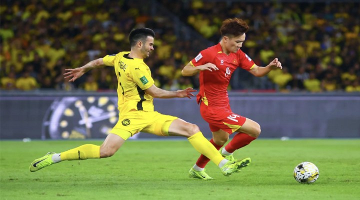 Tổng thư ký Liên đoàn Bóng đá châu Á cho biết FIFA thông báo rằng cơ quan này điều tra cả 7 cầu thủ ngay sau trận Malaysia gặp Việt Nam. (Nguồn: Stadium Astro)
