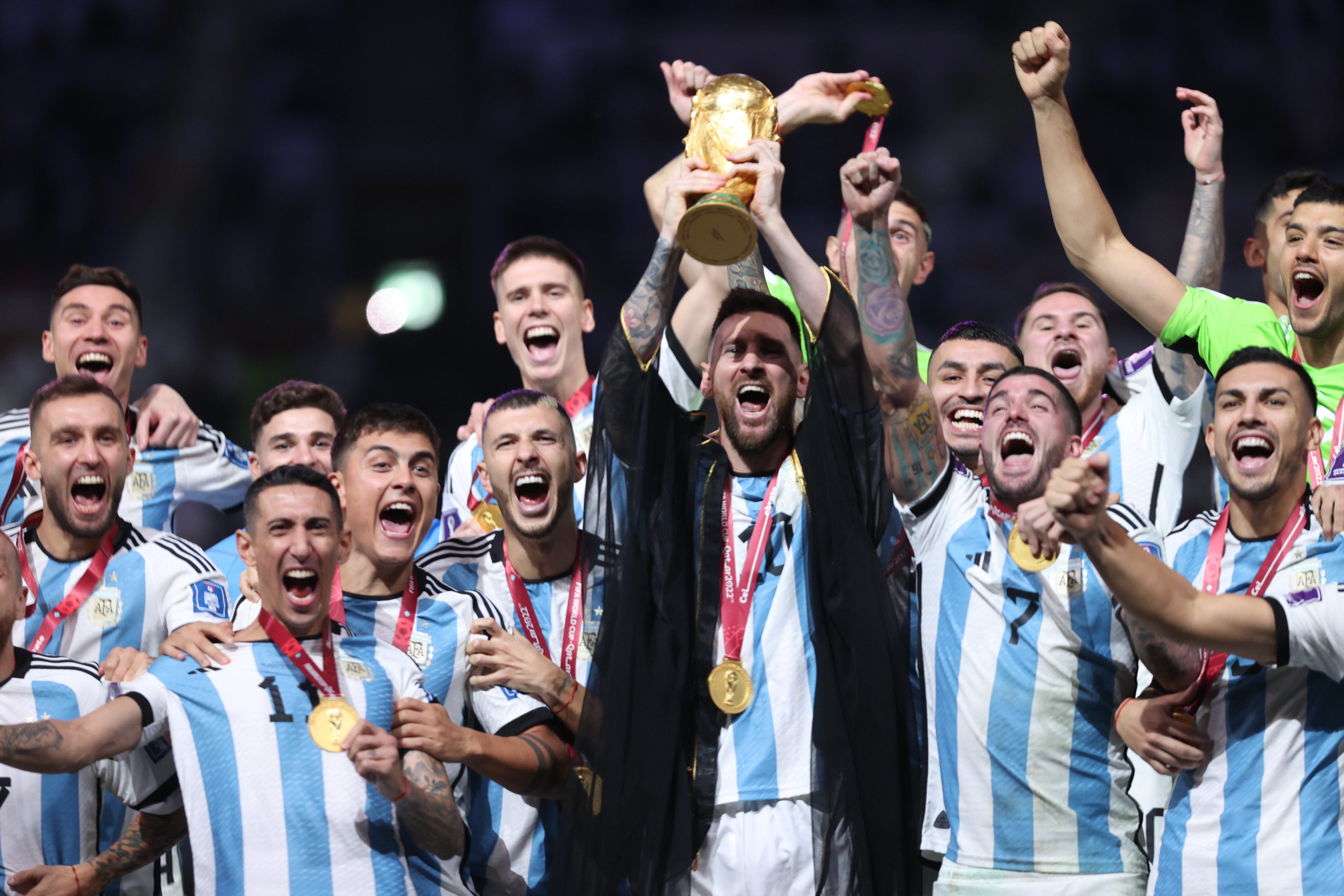 Tham vọng bảo vệ ngôi vương của Argentina đang bị đặt dấu hỏi lớn