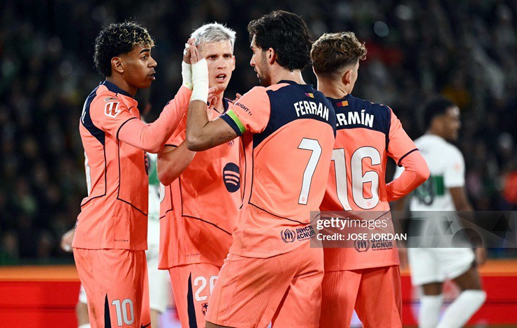 Barcelona gia tăng lợi thế trong cuộc đua vô địch La Liga trước Real Madrid