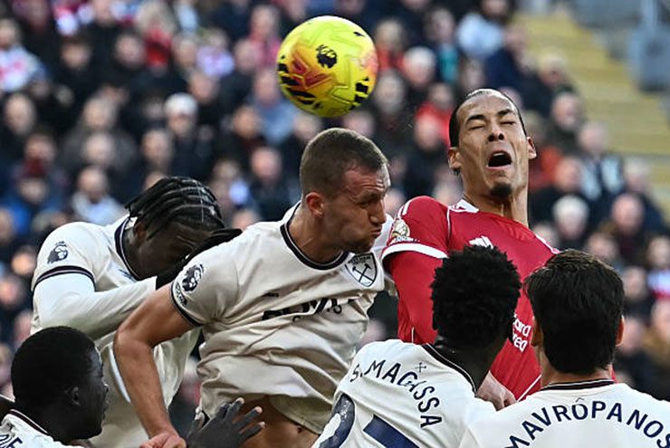 Các quả phạt góc đã mang lại 3 bàn thắng cho Liverpool trước West Ham chỉ trong hiệp 1